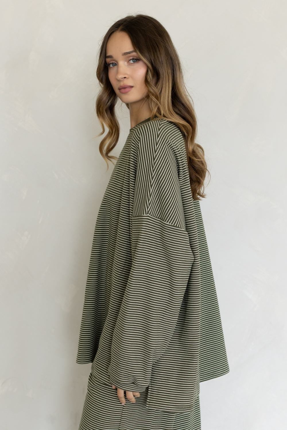 Catching flights fleece lounge set - Central Park Olive